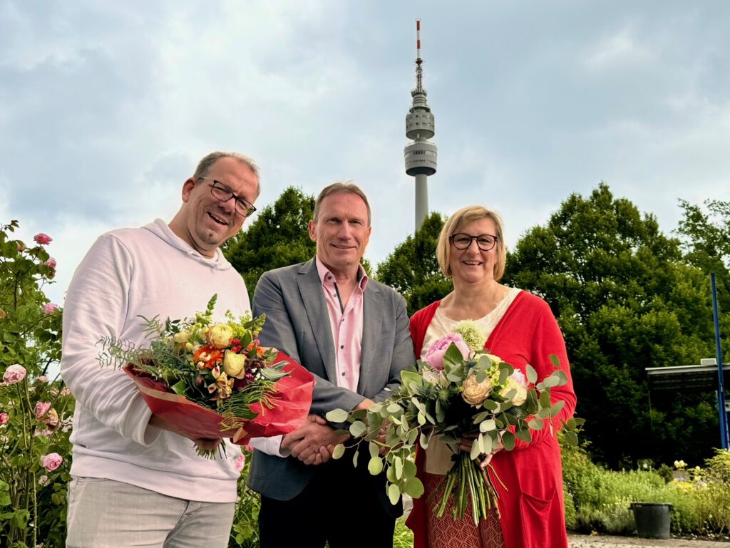 Dr. Patrick Knopf (links) löst die langjährige Westfalenpark-Chefin Annette Kulozik (rechts) ab. Foto: Stadt Dortmund
